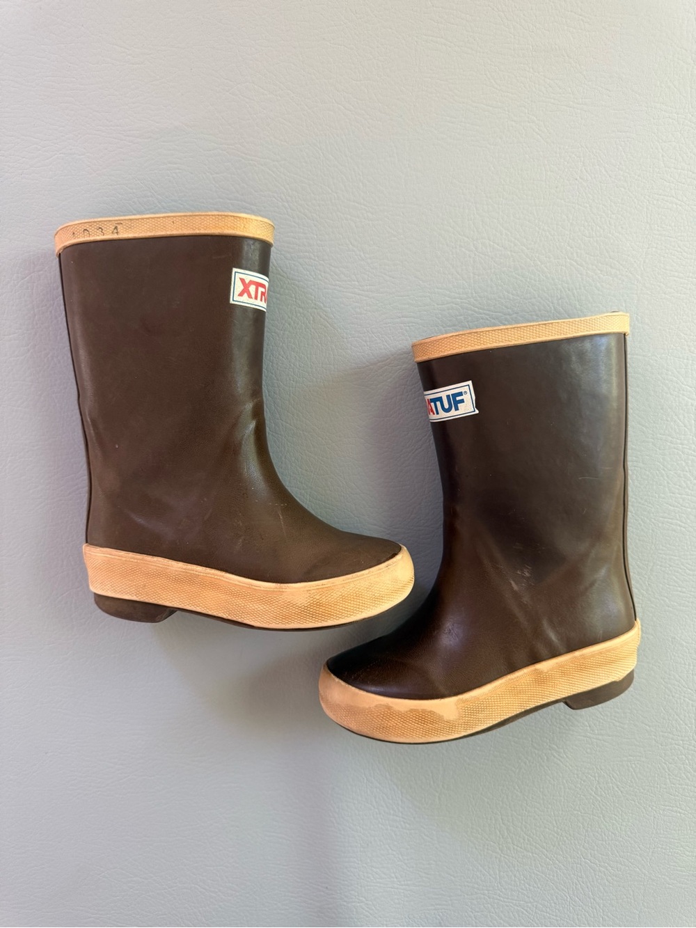 Xtratuf Kids Legacy Boots Rain Boots Brown Toddler size 8 Waterproof